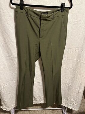 Banana Republic Factory Olive Green Women’s Bootcut Dress Pants Size 8
